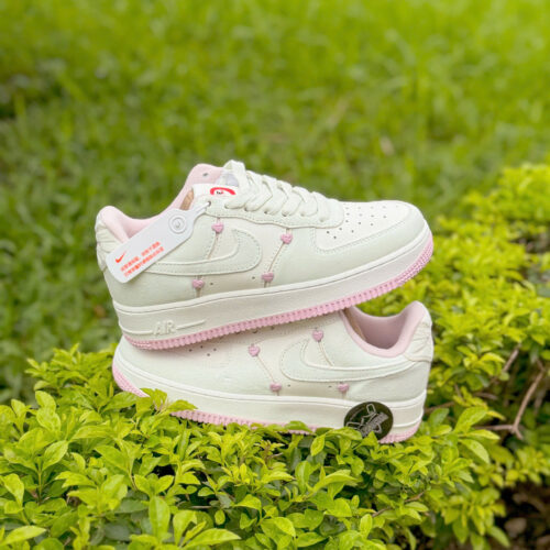 Nike Air Force 1 Low ‘Valentine’s Day’ 2025 - Image 6