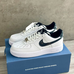AF1 TRẮNG NIKE ĐEN BÓNG