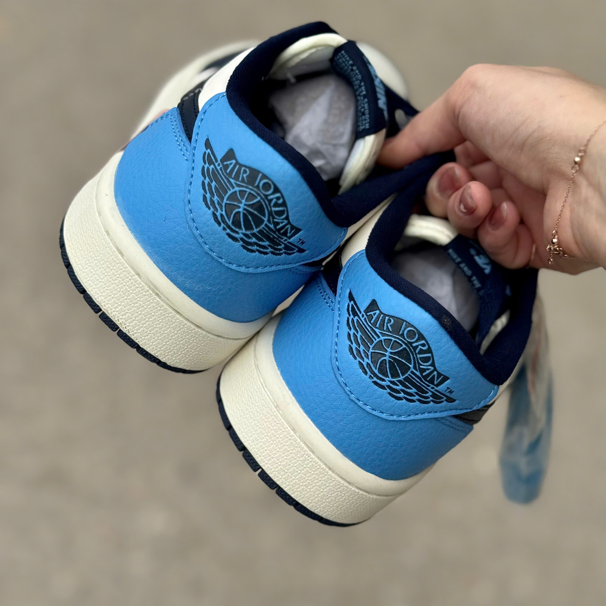 Jordan 1 Low OG Obsidian - Ảnh 4